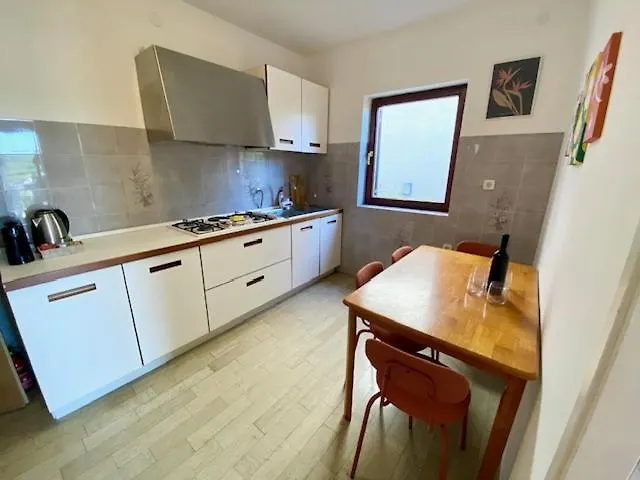 First Floor Marina Views Apartment Pula