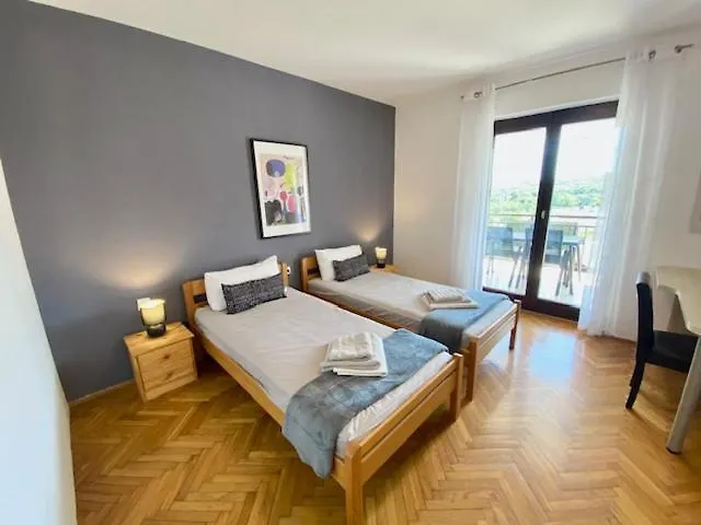 First Floor Marina Views Apartment Pula